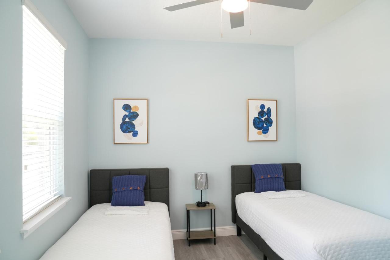 Chestnut Luxury Villas #3 Тампа Екстер'єр фото